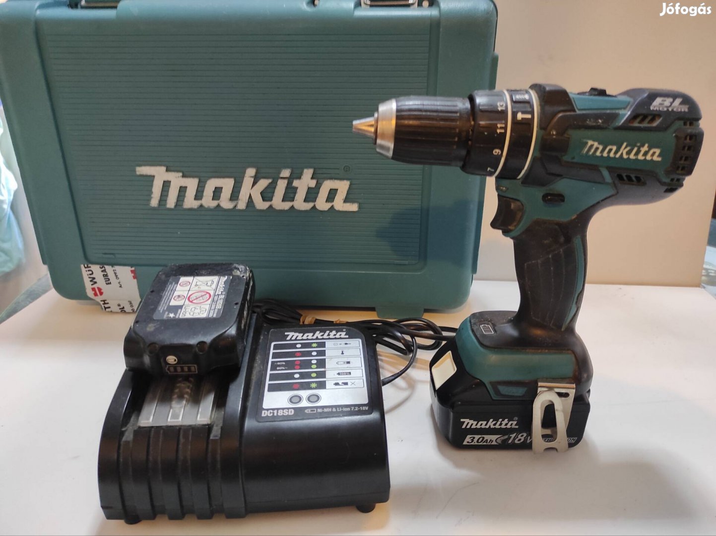 Makita Dhp 480 li-ionos BL motoros csavarbehajtó ütvefúró szett