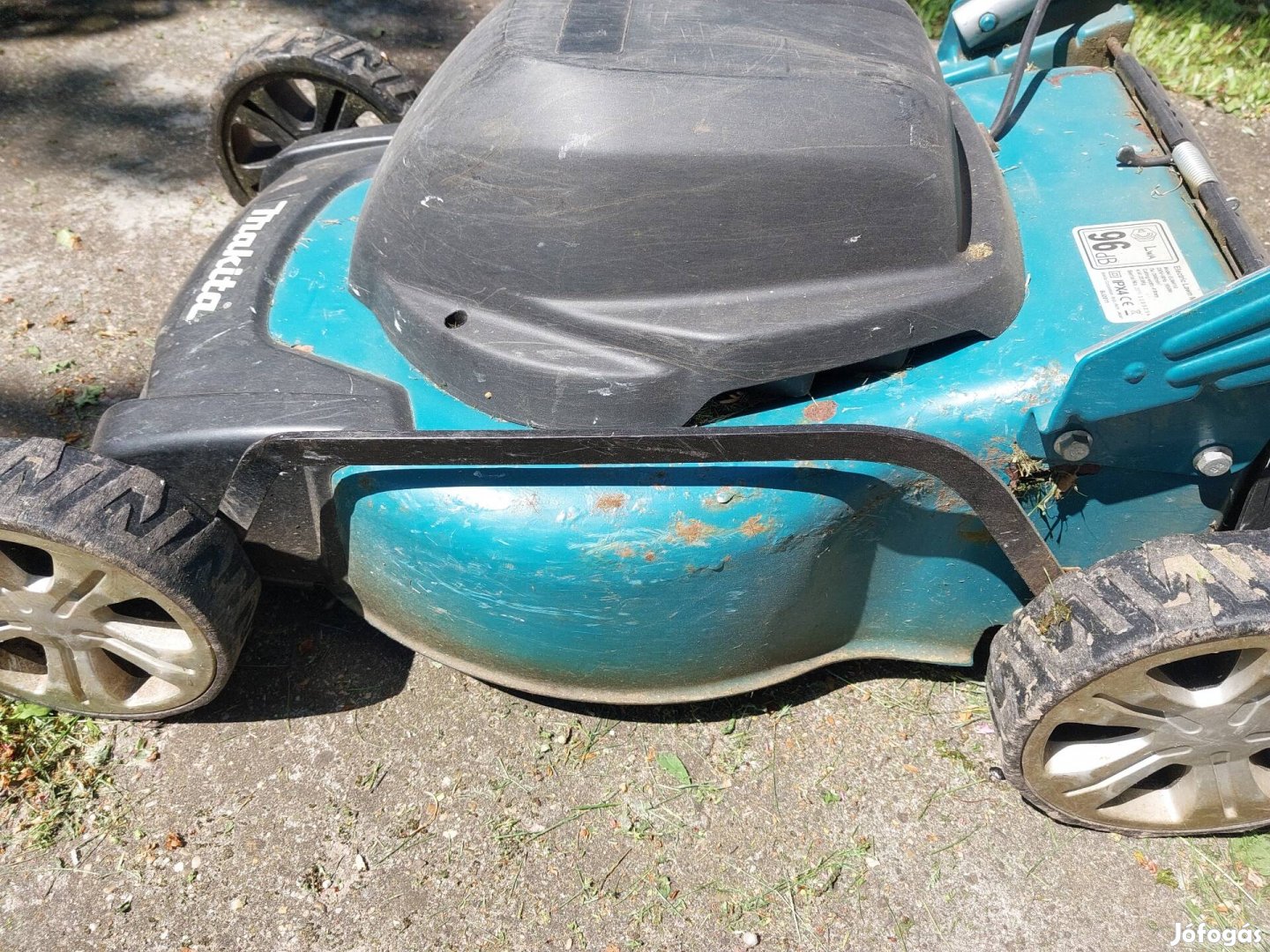Makita ELM4110 elektromos  fűnyíró