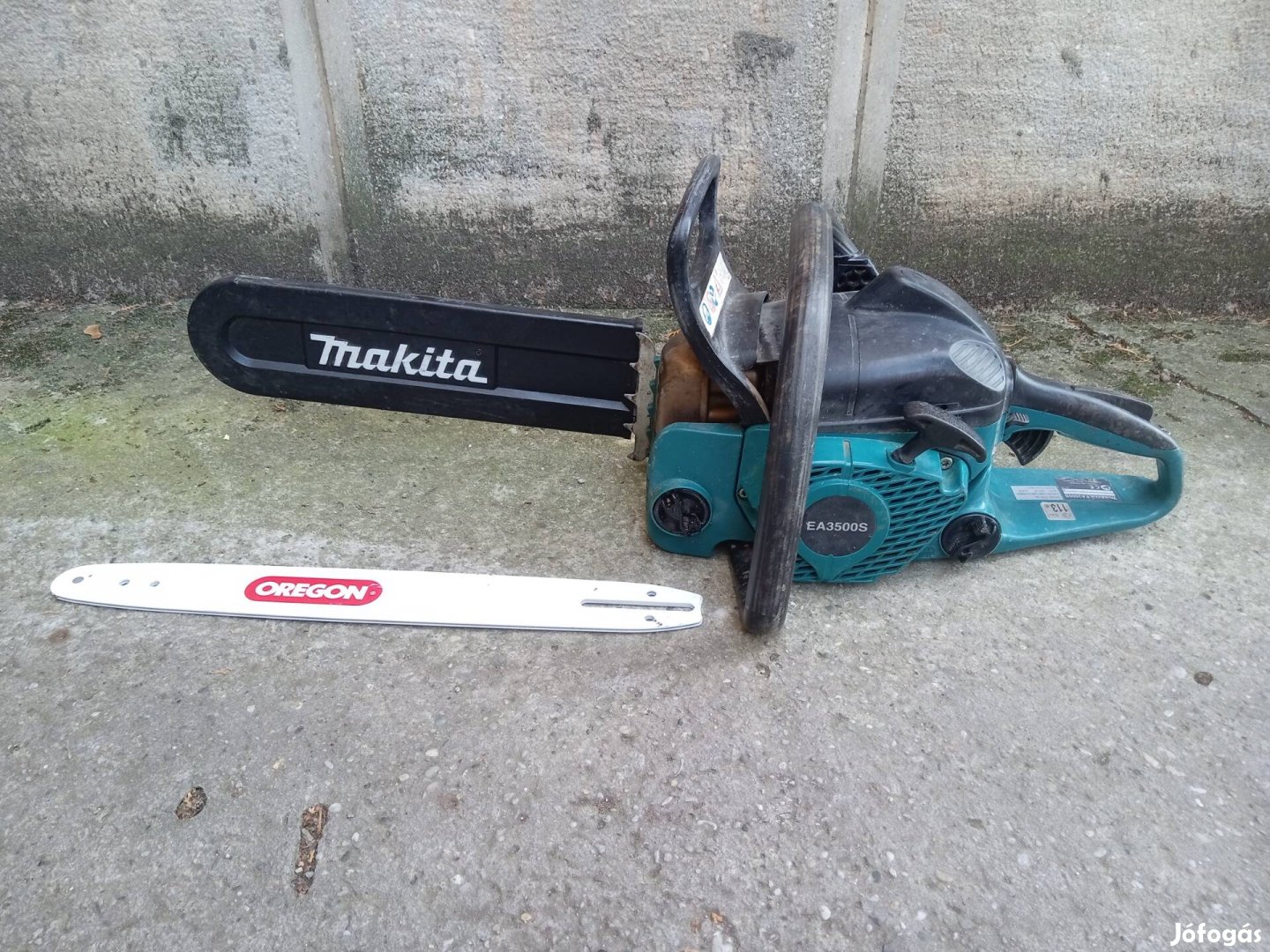 Makita Ea3500 láncfűrész 40 cm-es láncvevetővel