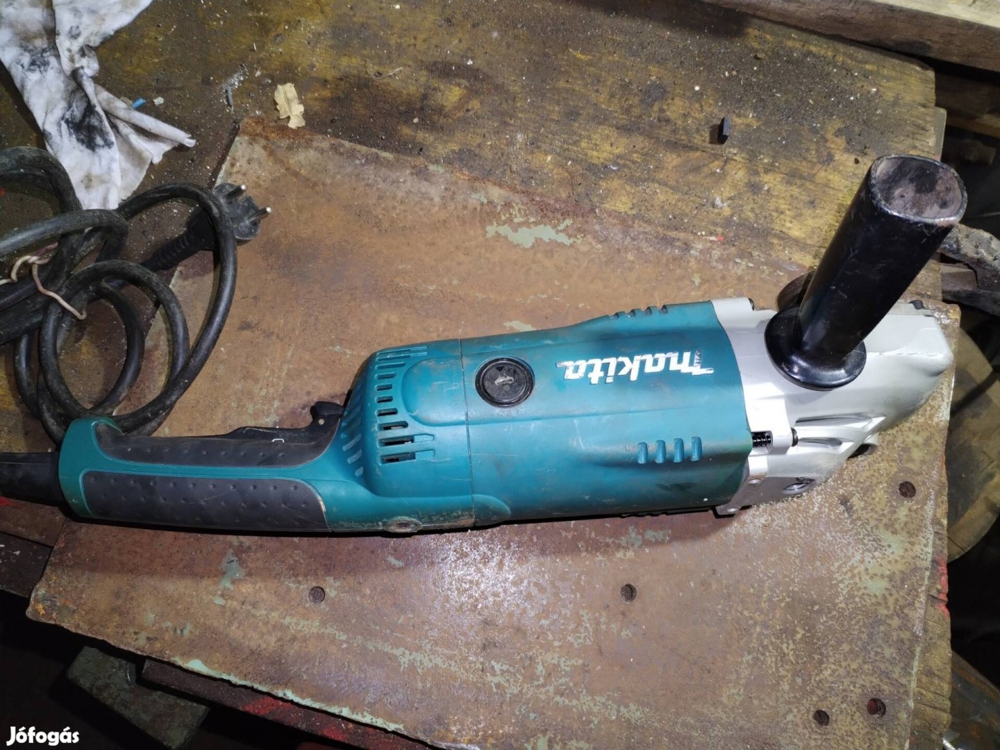 Makita GA9020R (hibás)