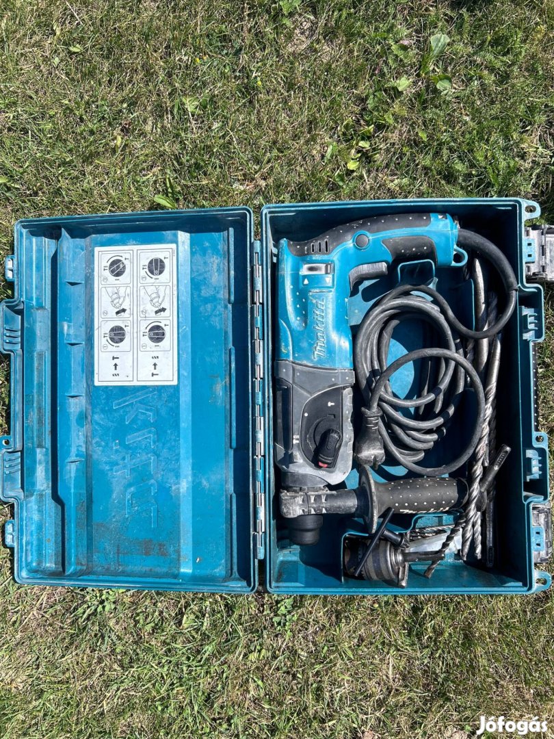 Makita HR2470 780W 2,4J SDS-Plus fúró-vésőkalapács