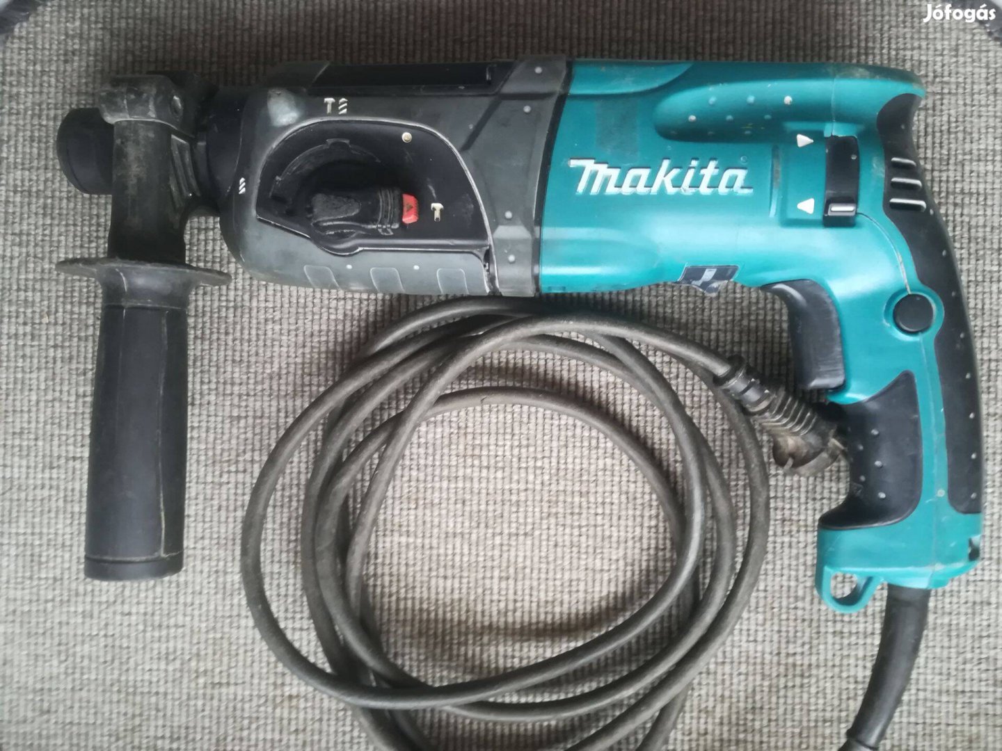 Makita HR2470 780W-os fúró-véső gép jó állapotban