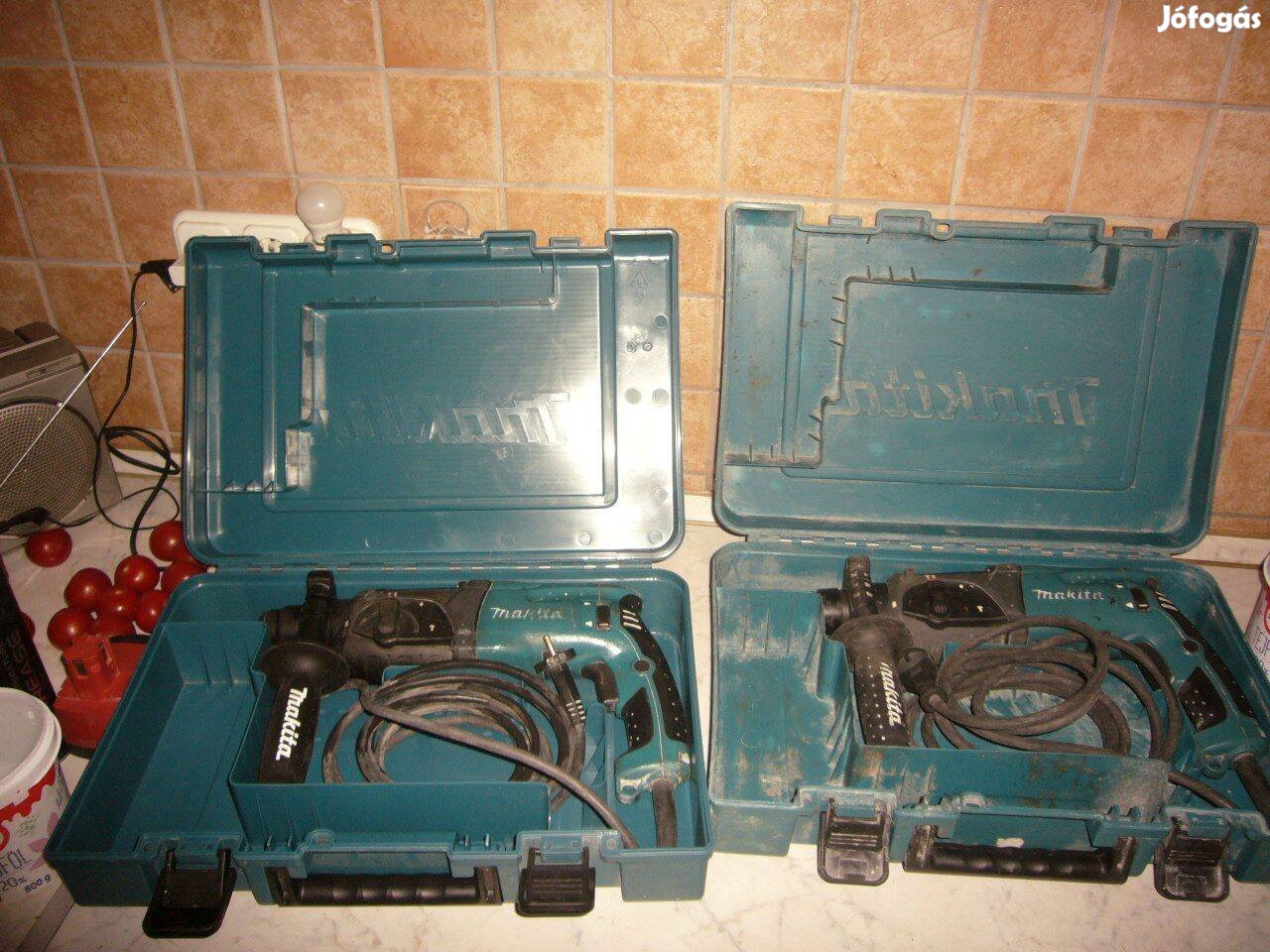 Makita HR2470 Ütvefúró-Vésőgép 23000FT/DB