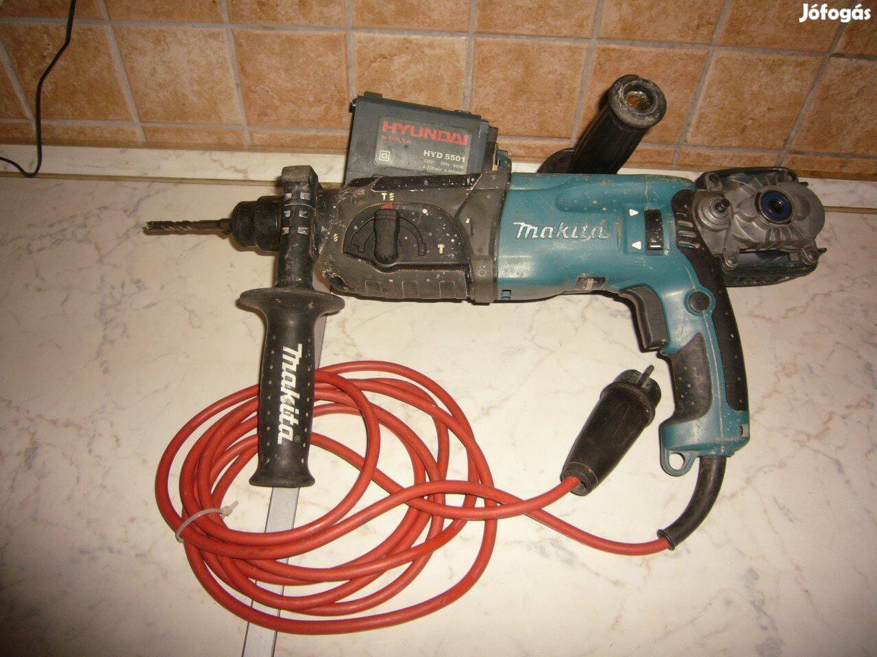 Makita HR2470 Ütvefúró-Vésőgép Eladó 18000FT Zuglóban Átvehető