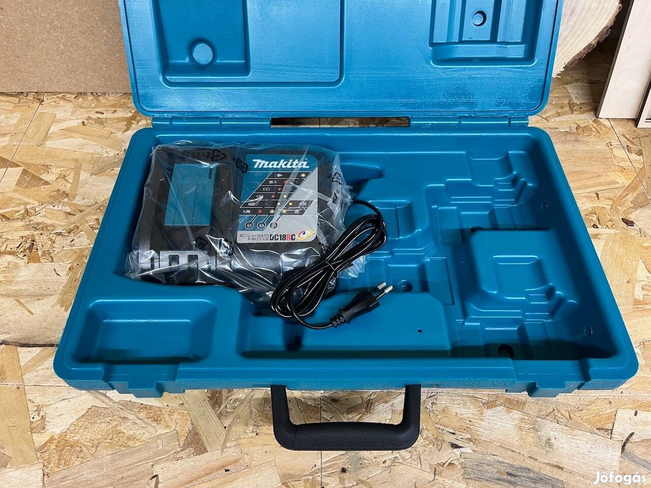 Makita Lxt 18V DC18RC töltő + koffer