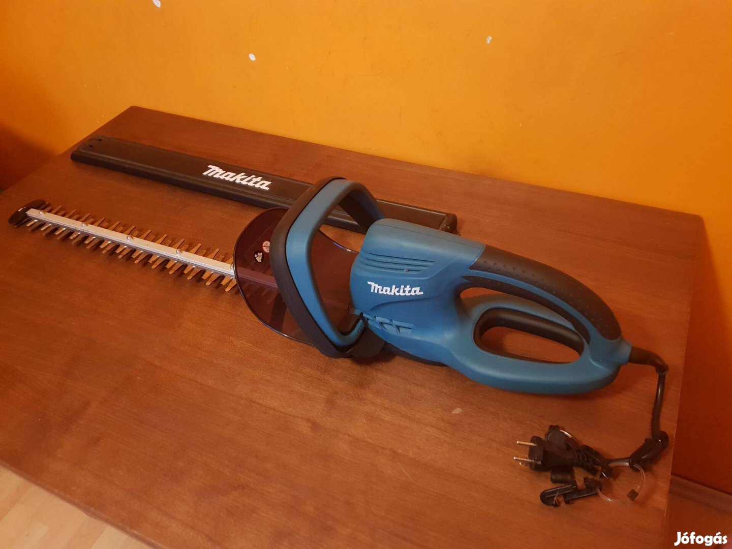 Makita UH6570 Elektromos sövényvágó 65cm