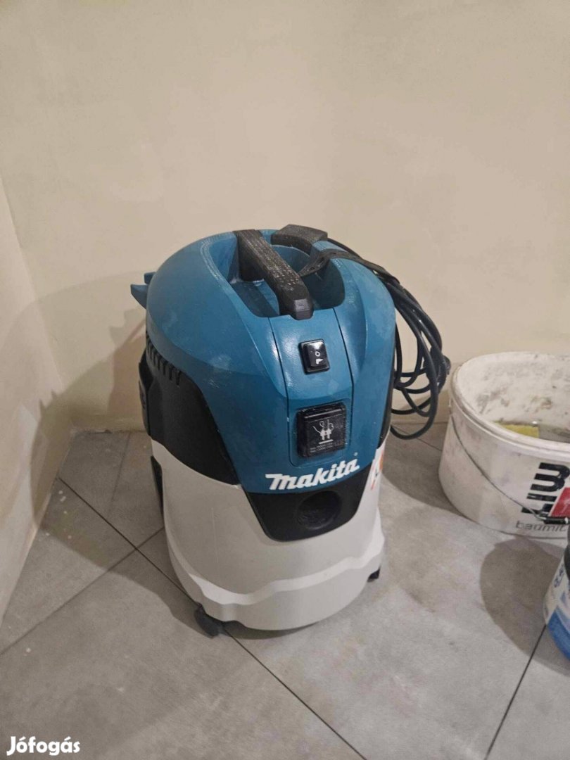 Makita Vc2512 száraz-nedves porszívó