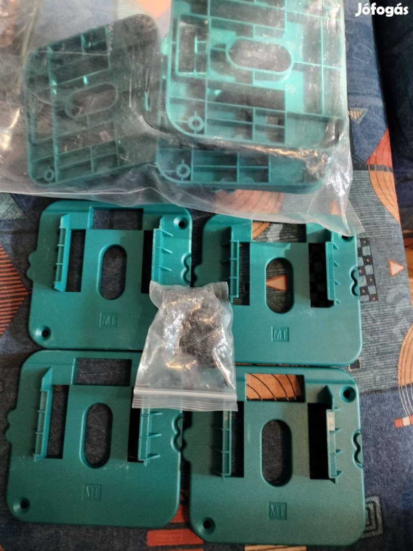 Makita akkumulátor fali tartó