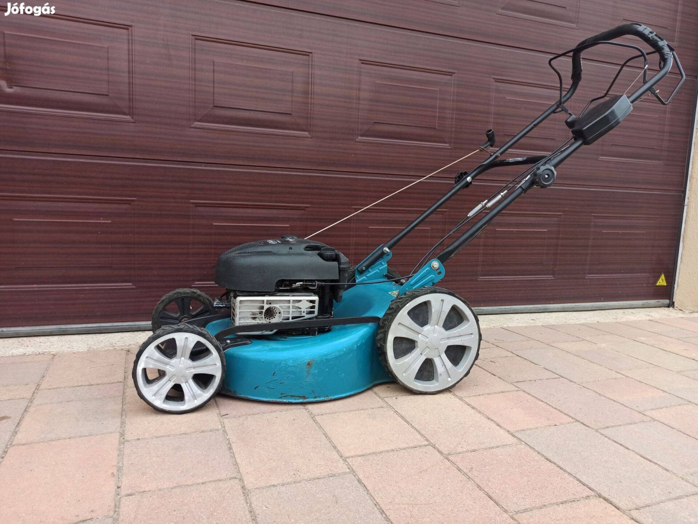 Makita benzines önjárósfűnyíró 6,5 LE Biggs&Stratton Honda kés