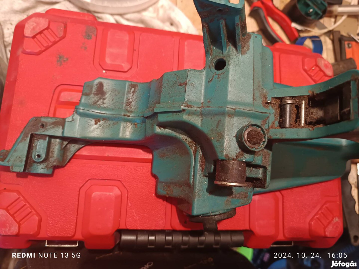 Makita dcs 520 üzemanyag tank 