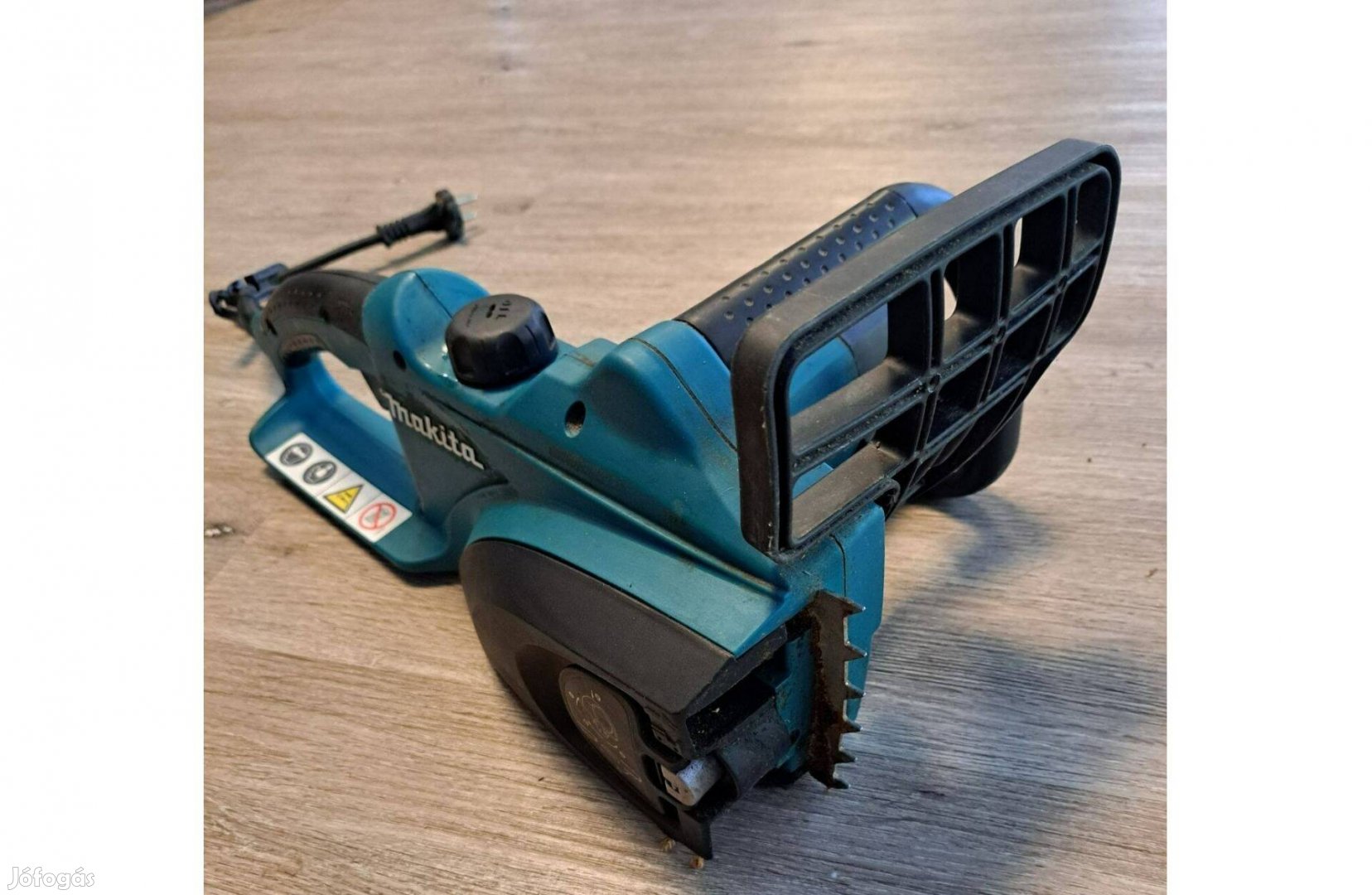 Makita elektromos láncfűrész UC4020A 1800W