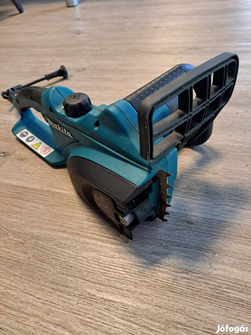 Makita elektromos láncfűrész UC4020A