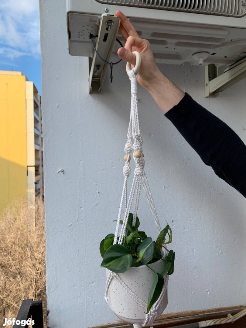 Makramé virágtartó fa golyókkal