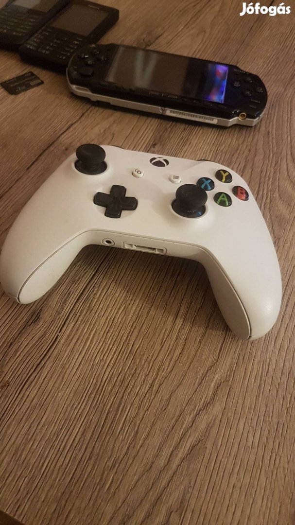 Makulátlan  Xbox  kontroller eladó Pécsett !