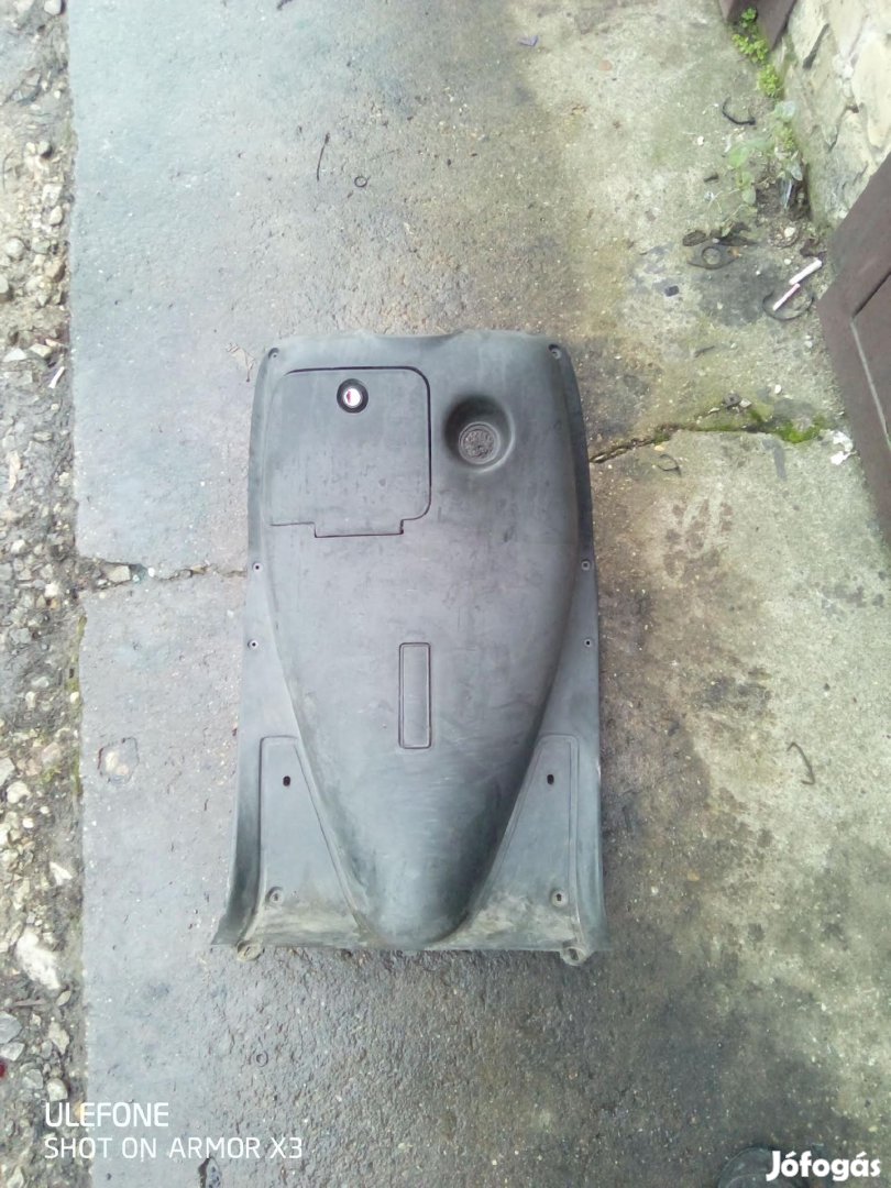 Malaguti Centro térd idom