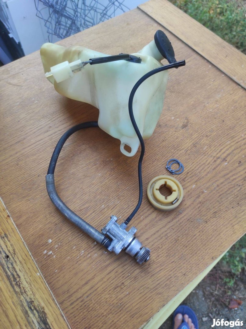 Malaguti F10 olajpumpa komplett