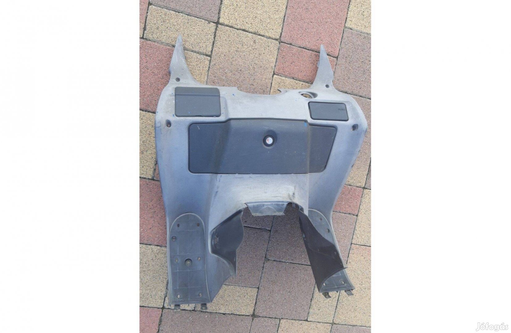 Malaguti Madison 125 150 térdidom