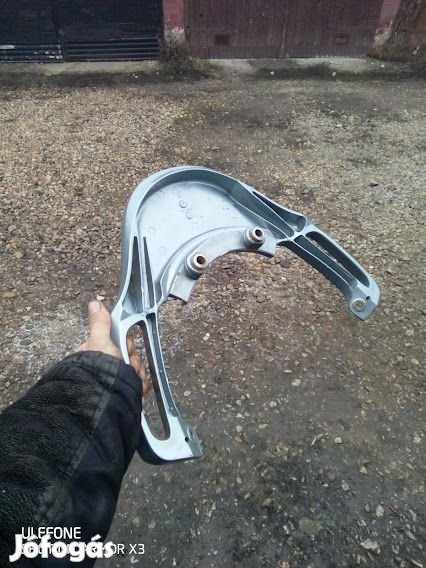 Malaguti Madison 400 kapaszkodó