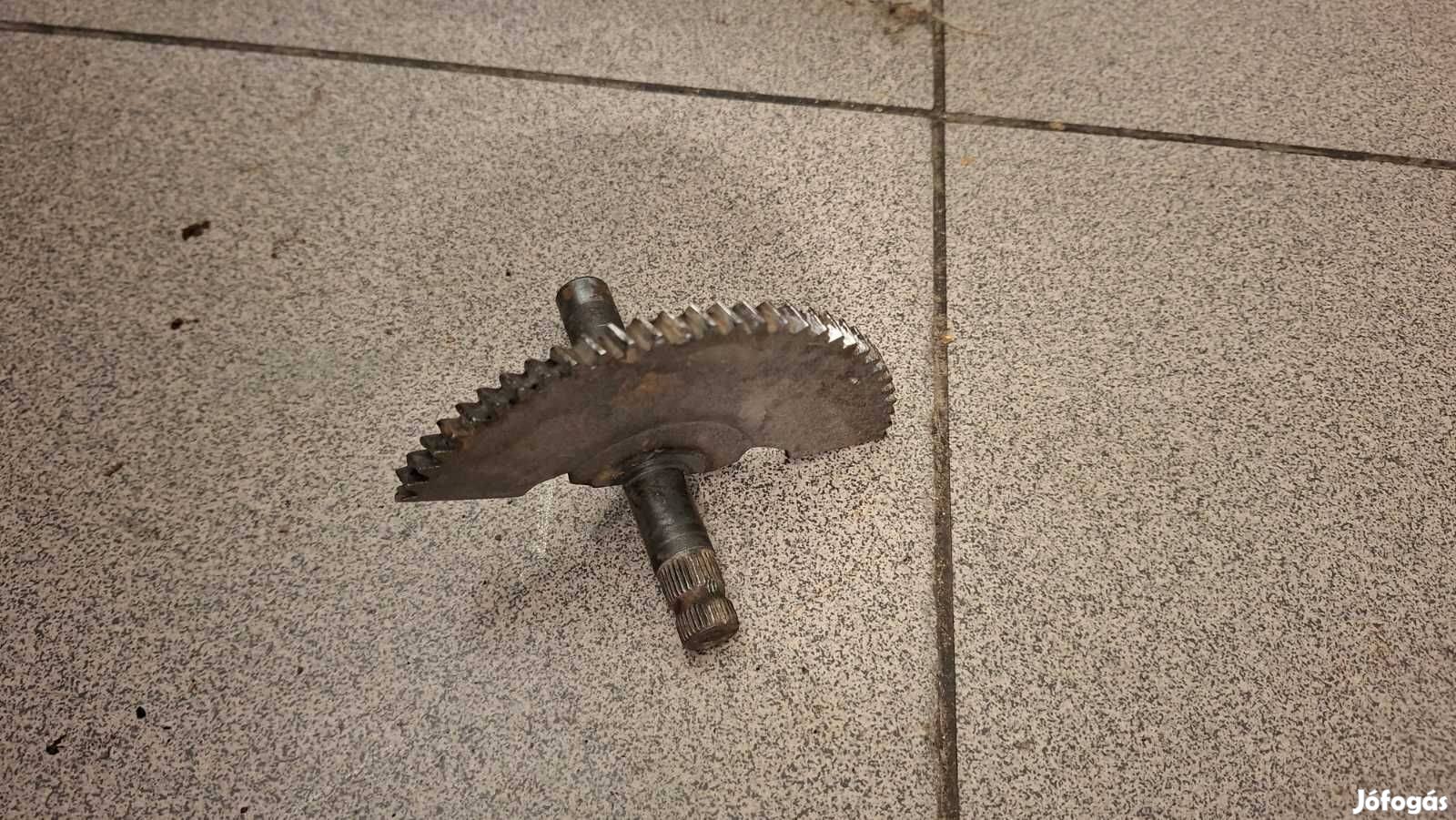 Malaguti f12 100 beugró fogasív