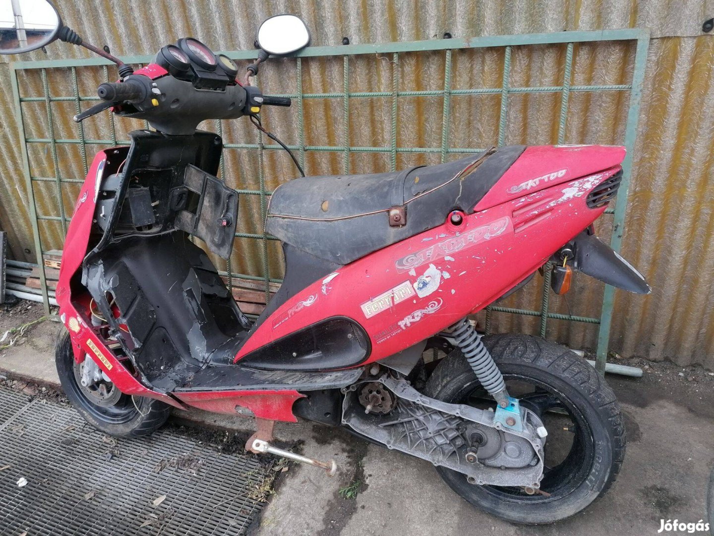 Malaguti f12 hiányos alkatrésznek Váz