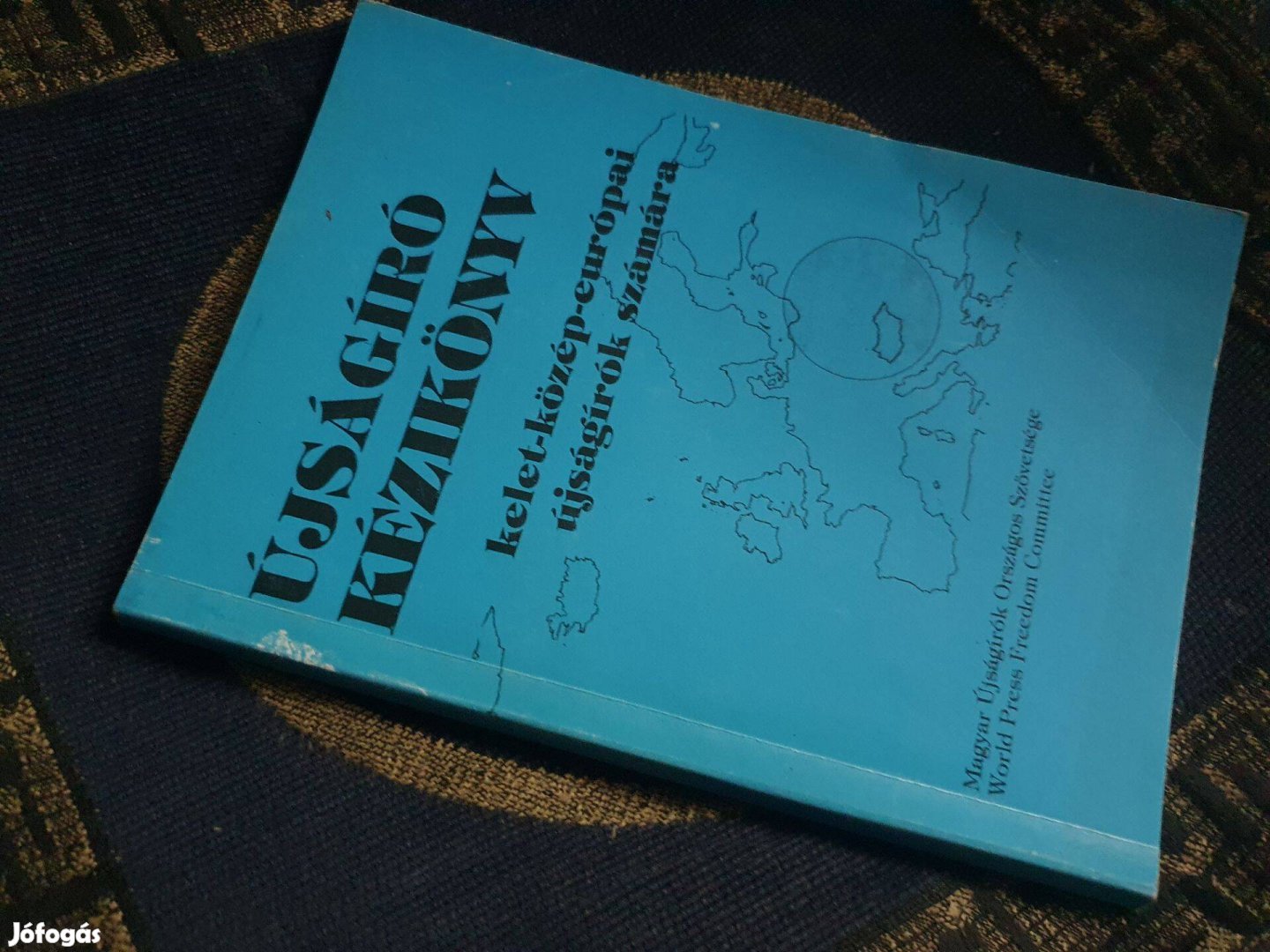 Malcolm F. Mallette Újságíró kézikönyv Közvélemény-kutatási