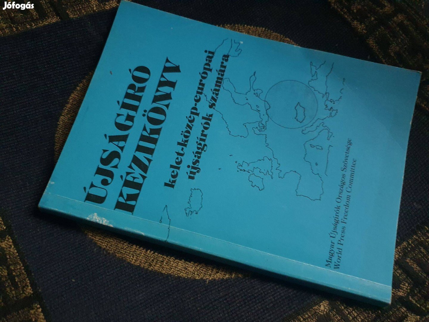 Malcolm F. Mallette: Újságíró kézikönyv + Közvélemény-kutatási kalauz