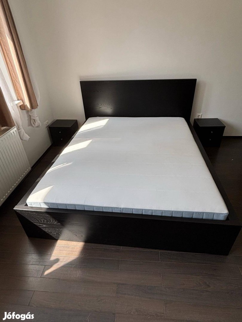 Malm ágy + matrac eladó újszerű, költözés miatt!"