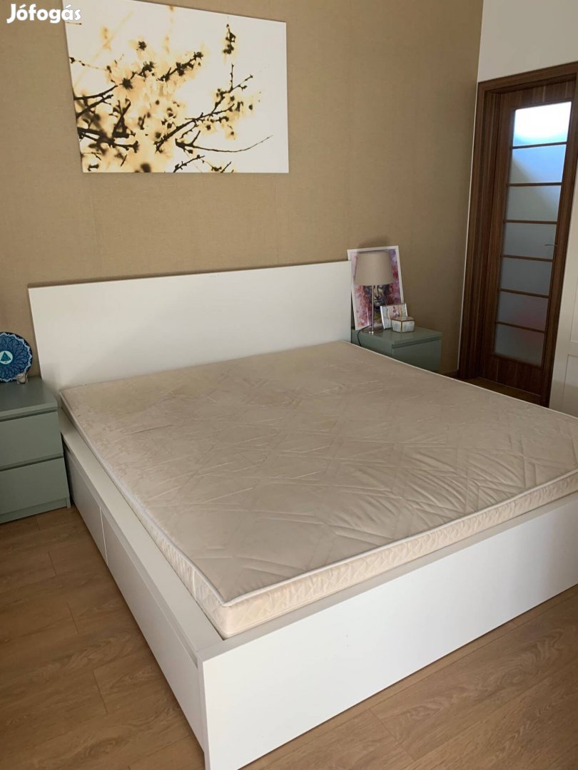 Malm ágykeret, matraccal