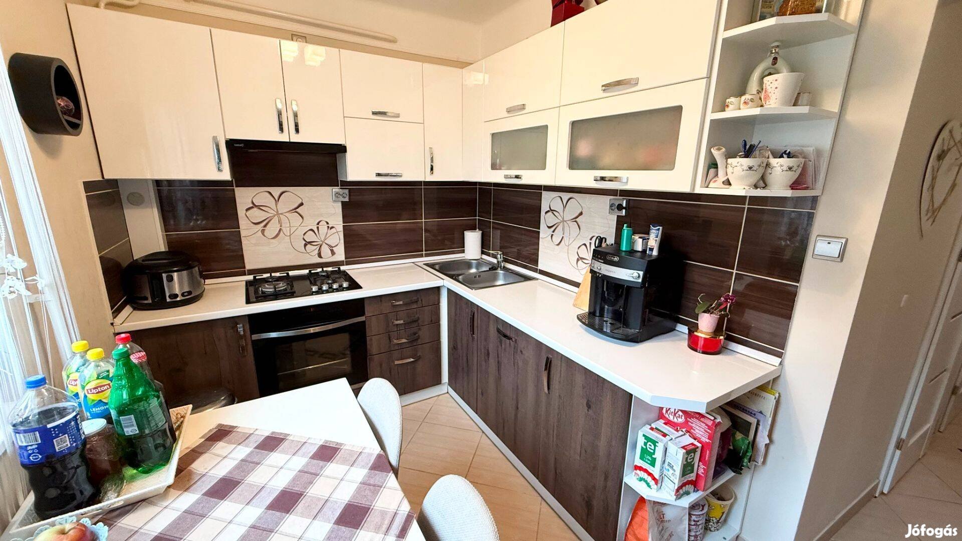 Malomkertben 76 nm-es 3 szobás liftes szigetelt tégla lakás