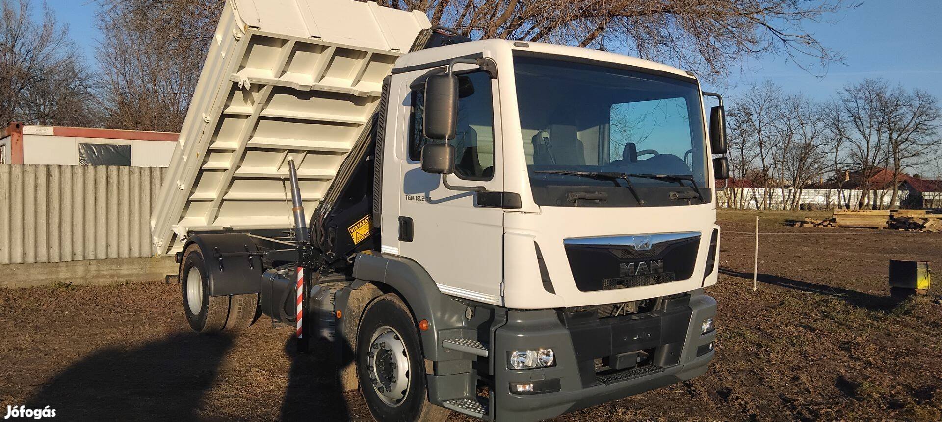 Man 18 250 4X2 tgm darus billencs hiab 144 daru billenős