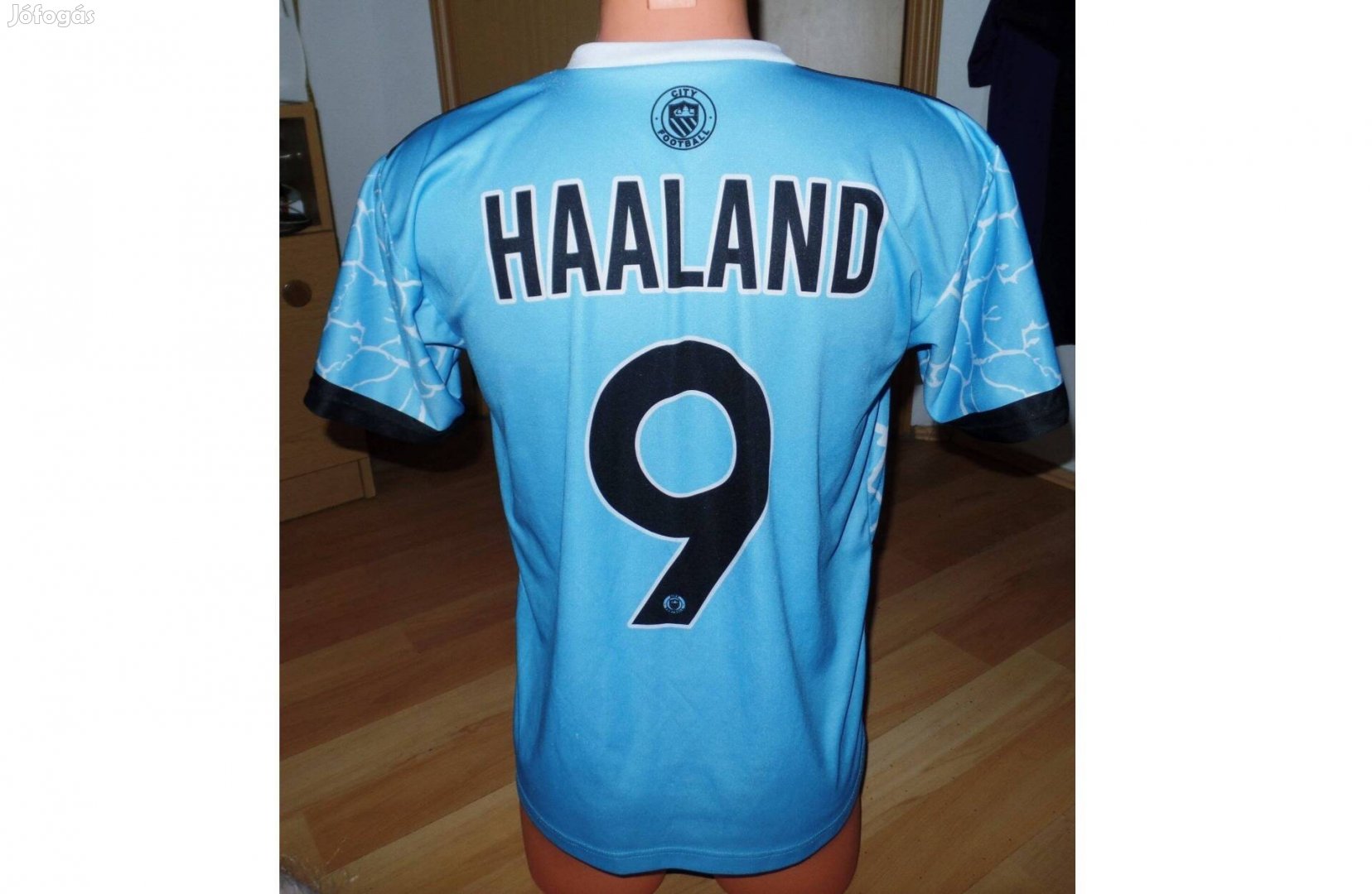 Manchester City Erling Haaland szurkolói mez