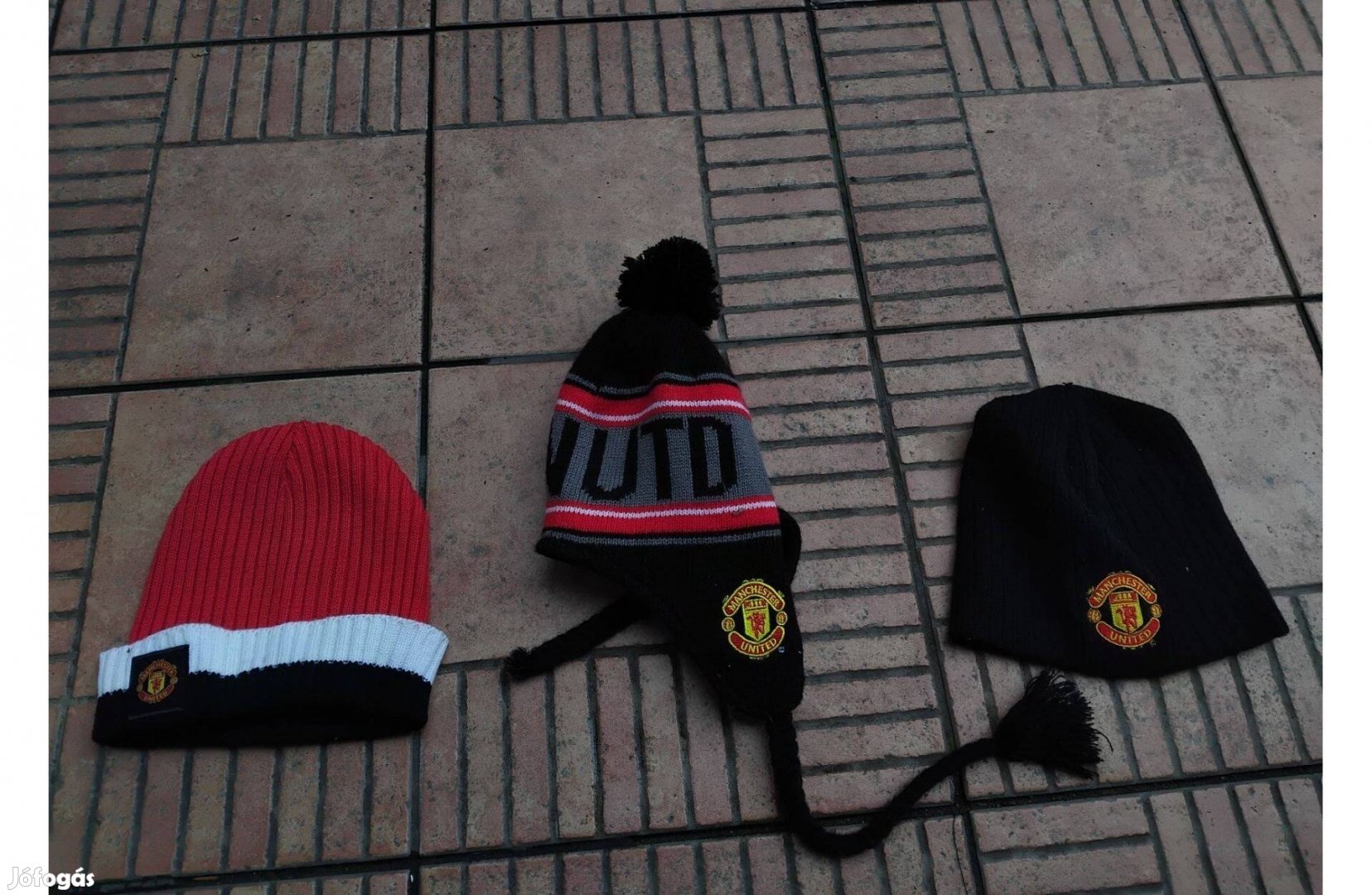 Manchester United címeres télisapka sapka 3db