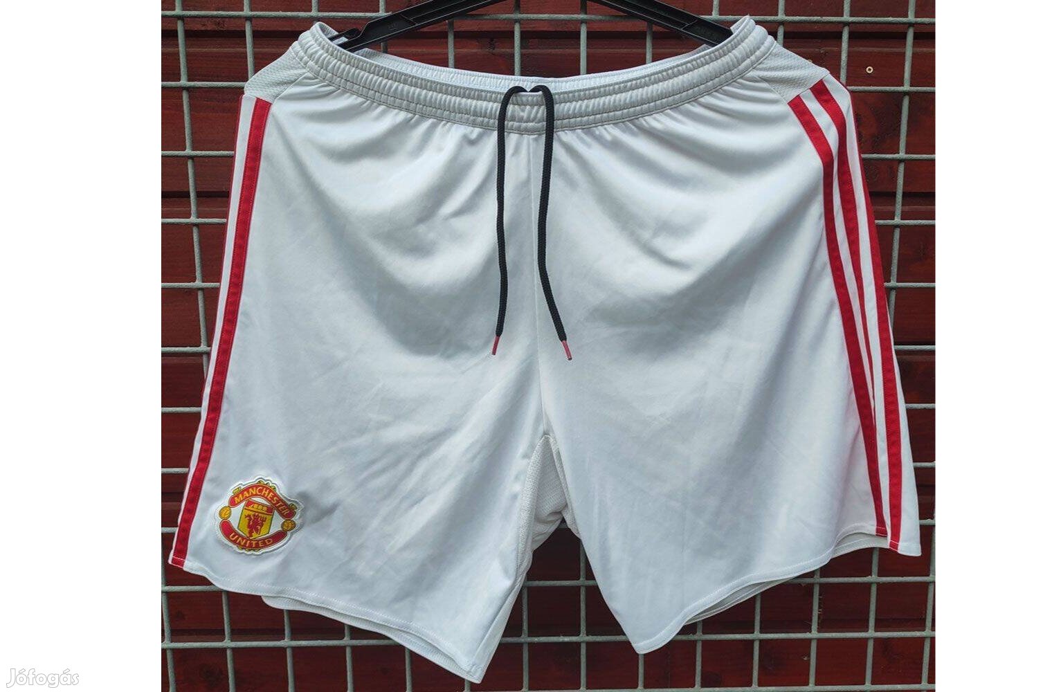 Manchester United eredeti adidas fehér rövid nadrág (M-es)