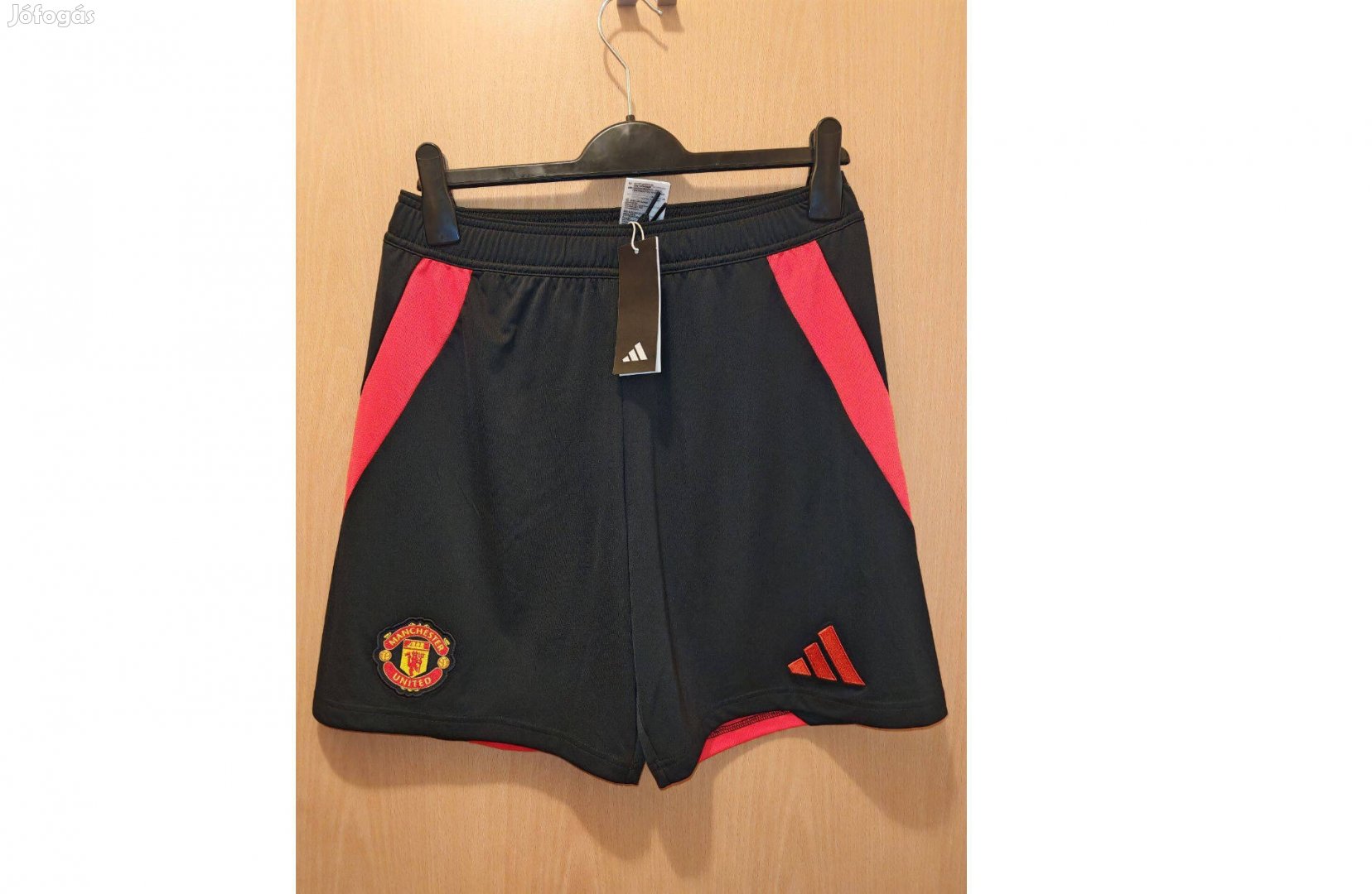 Manchester United eredeti adidas fekete 2024-25 rövid nadrág (M-es)