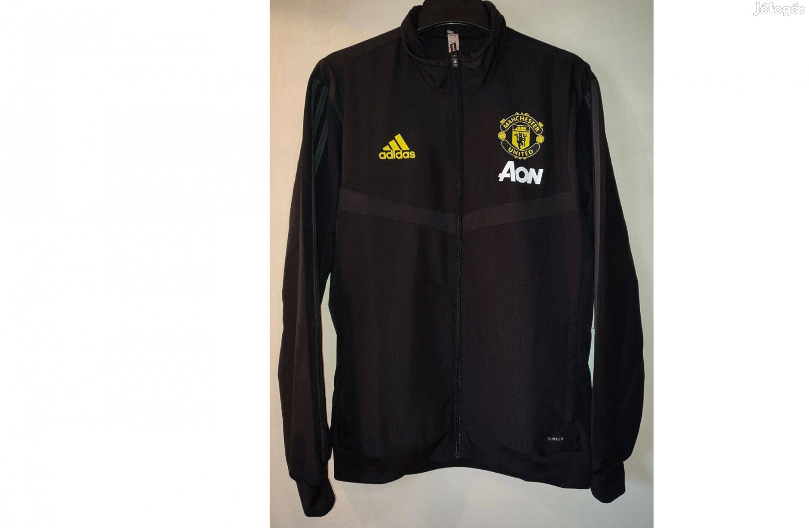 Manchester United eredeti adidas fekete sárga cipzáras