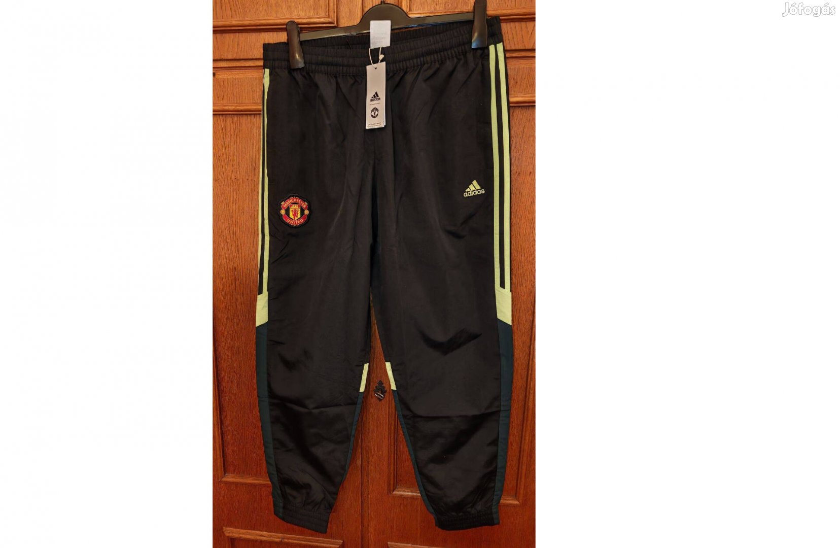 Manchester United eredeti adidas fekete zöld hosszú nadrág
