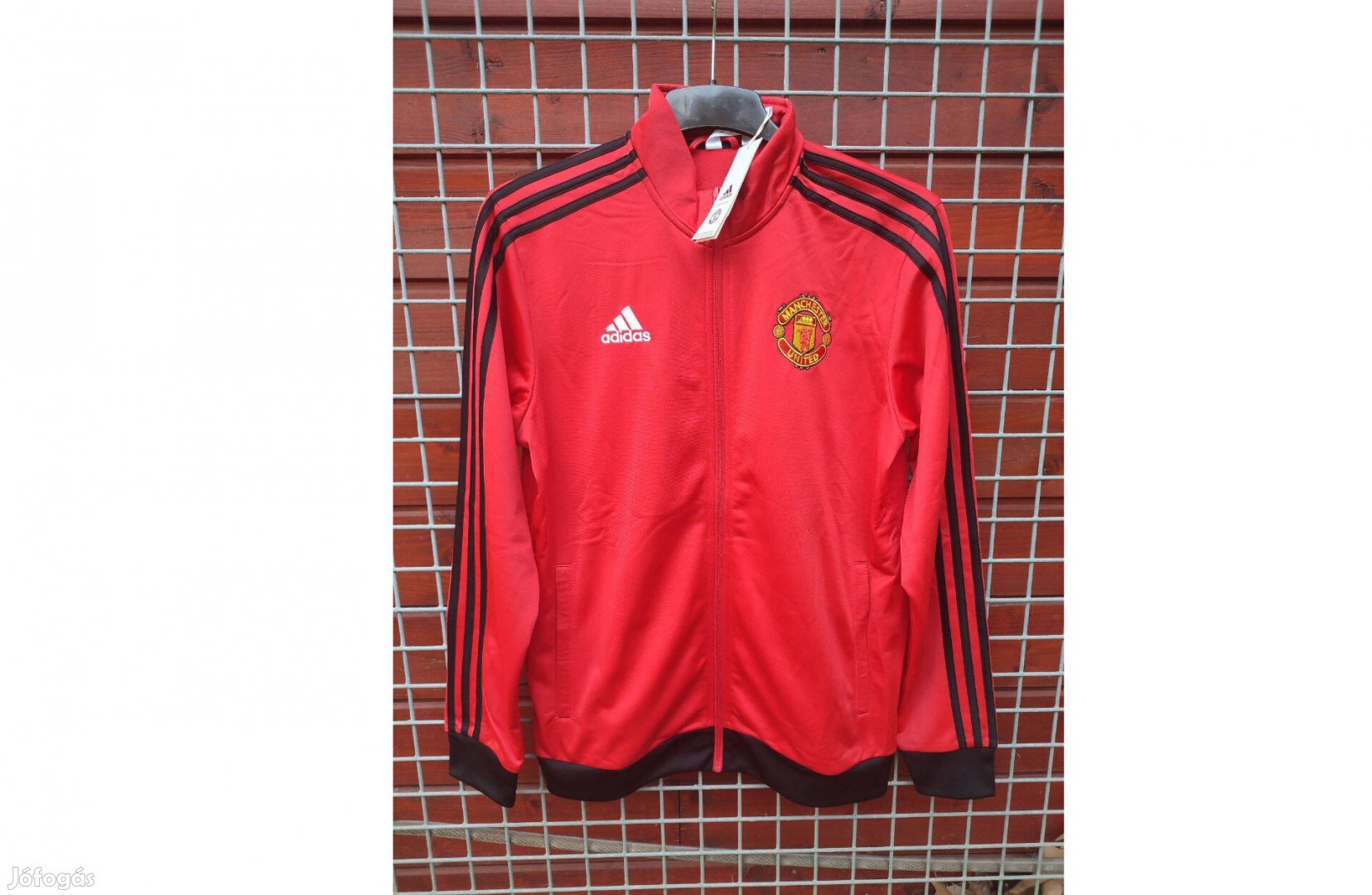 Manchester United eredeti adidas piros fekete cipzáras