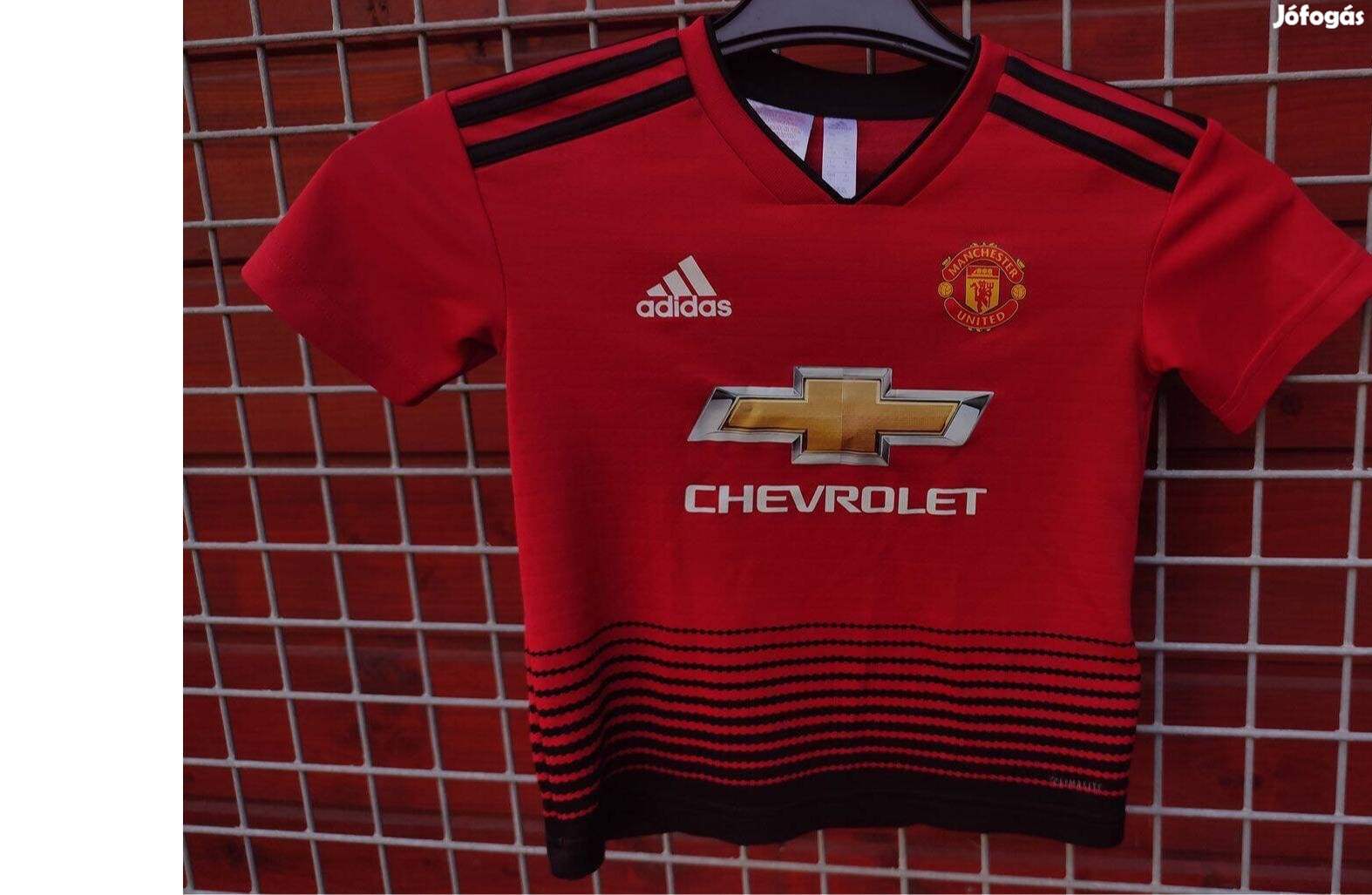 Manchester United eredeti adidas piros fekete gyerek mez (110)