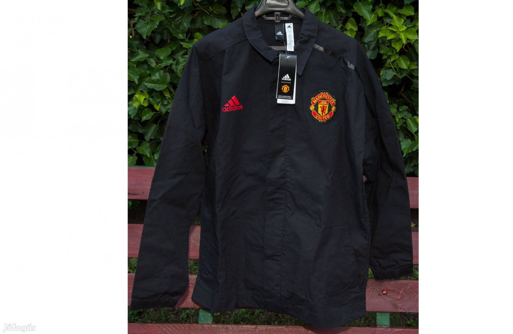 Manchester United eredeti fekete adidas kabát M
