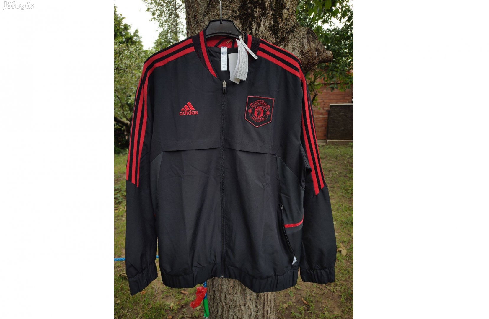 Manchester United fekete eredeti adidas cipzáras felső dzseki (M, XL)