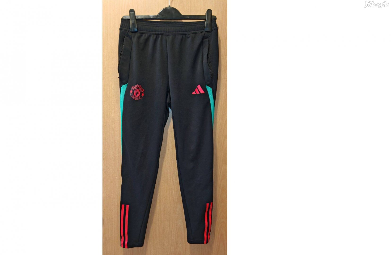 Manchester United fekete zöld piros eredeti adidas hosszú nadrág