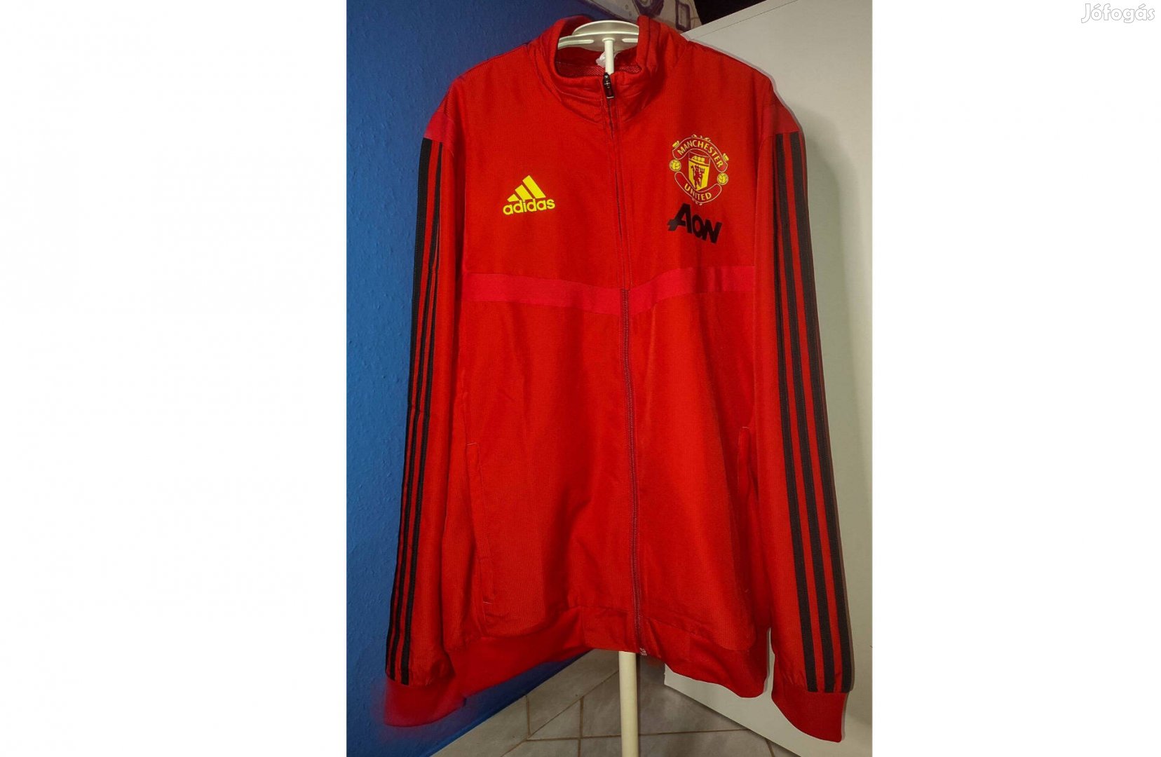 Manchester United piros eredeti adidas cipzáras felső (M-es)
