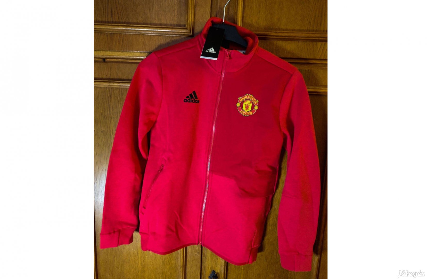 Manchester United piros eredeti adidas gyerek cipzáras