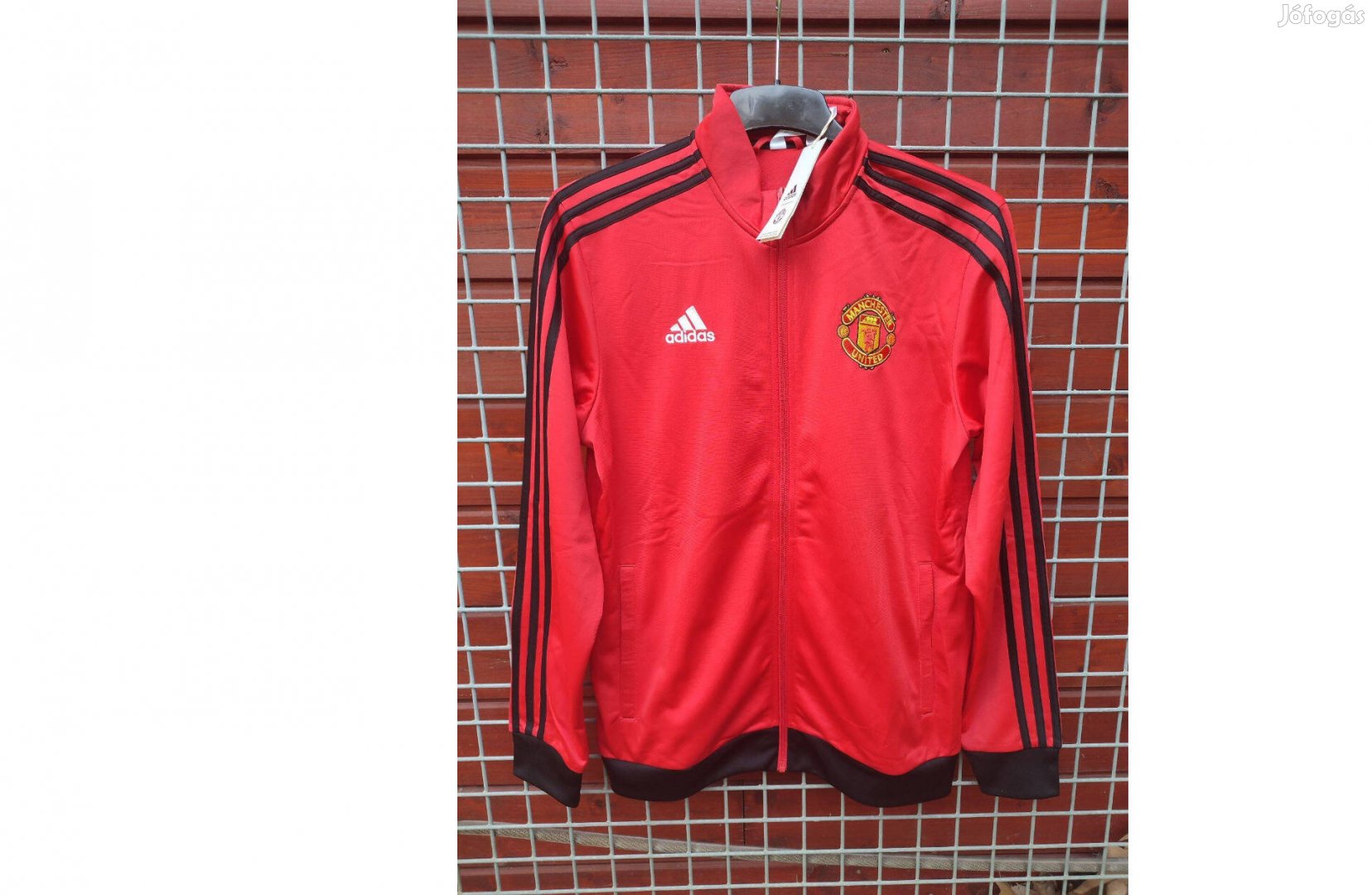 Manchester United piros fekete eredeti adidas cipzáras felső (M)
