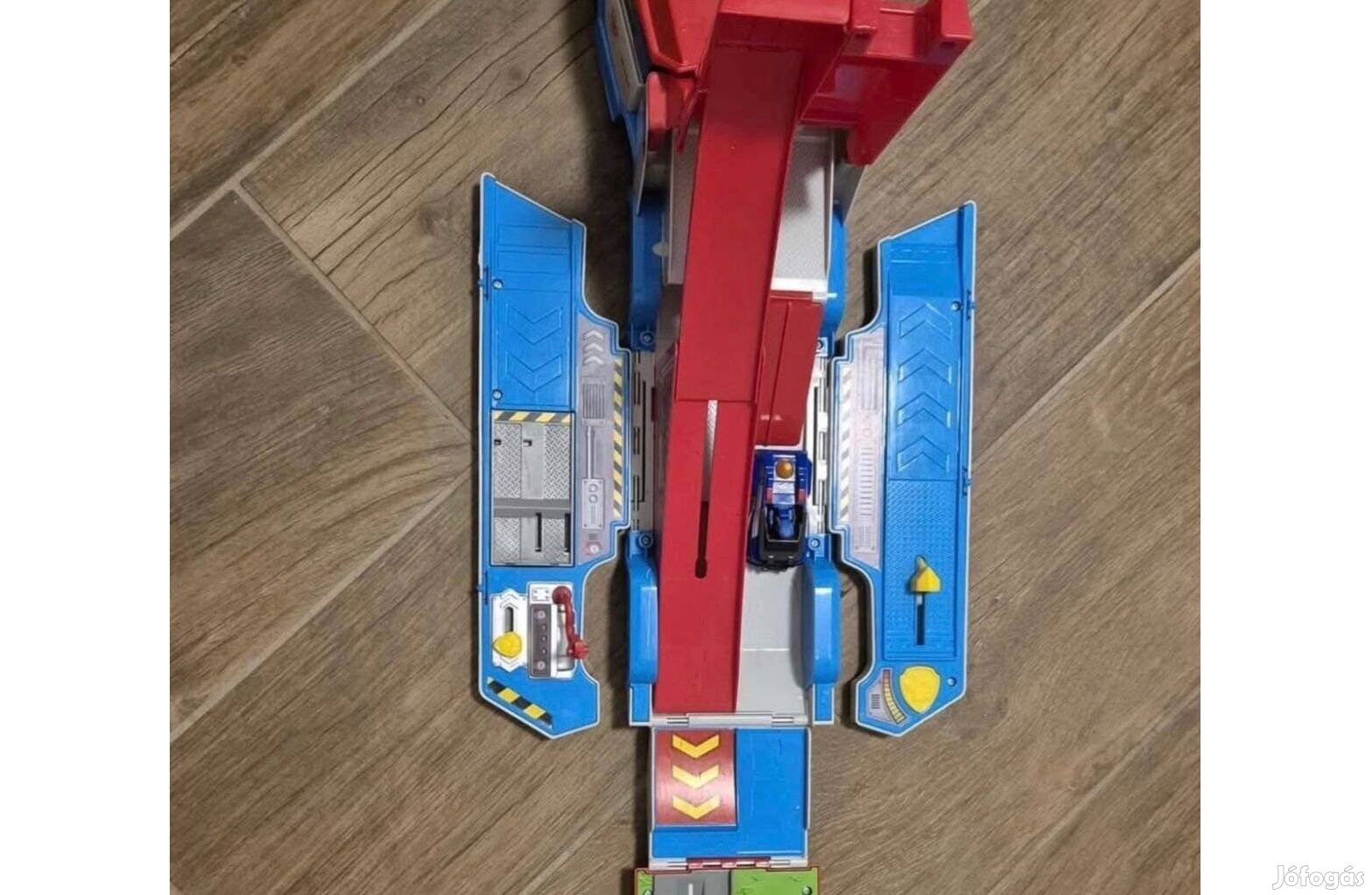 Mancsörjárat kamion