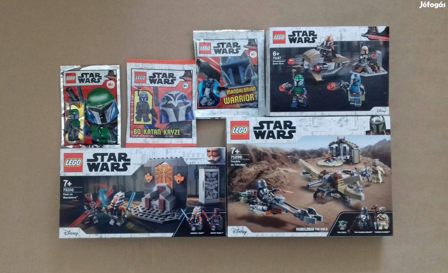Mandalorian Star Wars LEGO 75267 75299 75310 + 3 minifigura Fox.árban