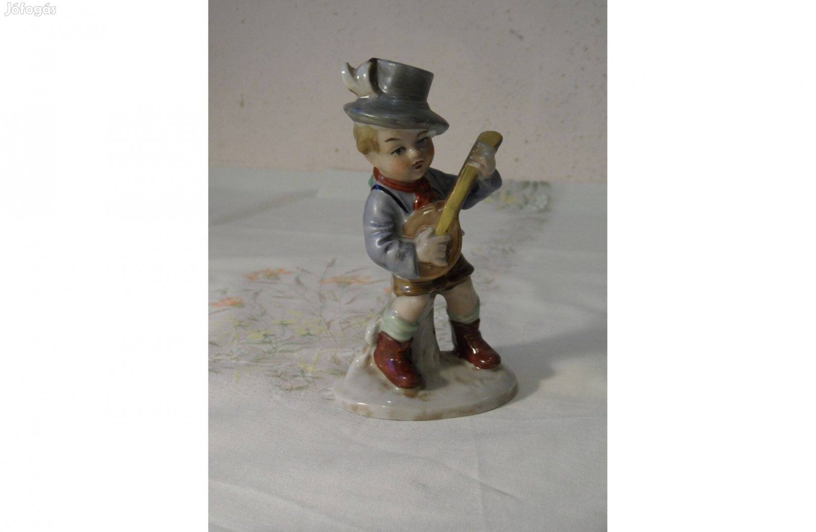 Mandolinos Bertram porcelán figura, nipp