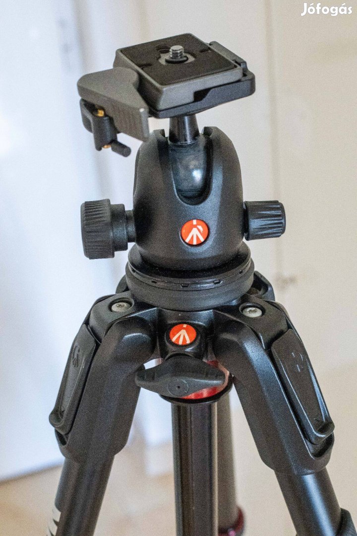 Manfrotto 190 go! + 496RC2 gömbfej