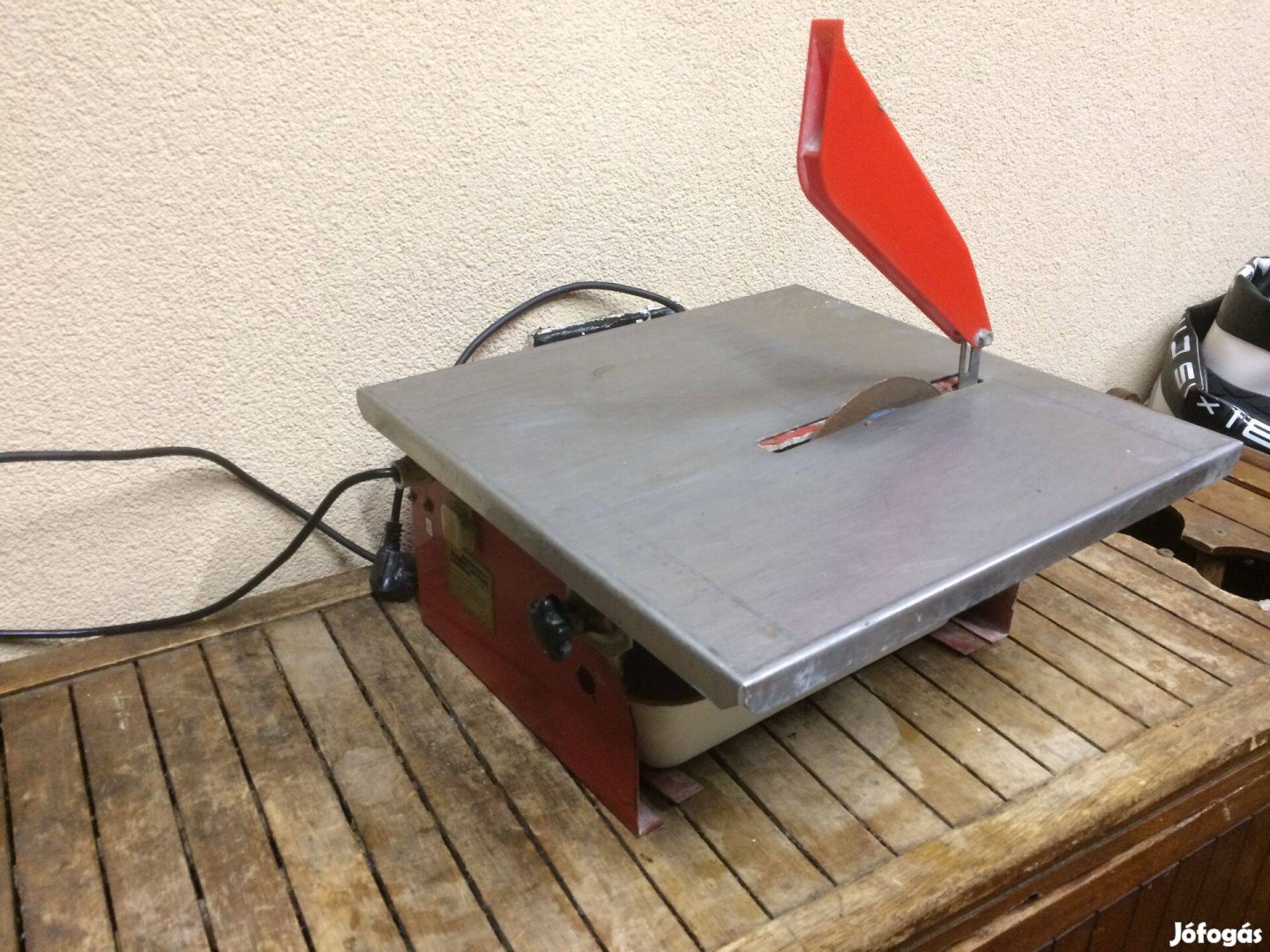 Mannesmann 180 mm asztali Vizes Csempevágó