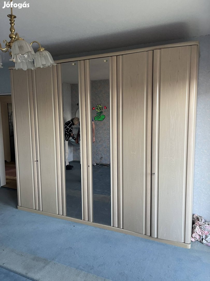 Manó bútor Hoteli Gardrób ruhás tükrös szekrény Országos